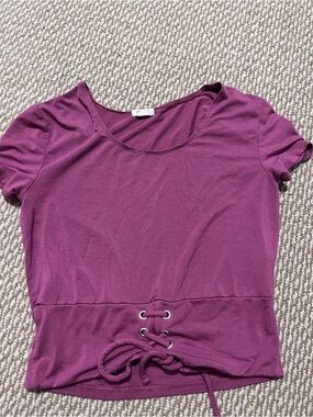 Size small Garage  Lace-Up Waist Short Sleeve Tee